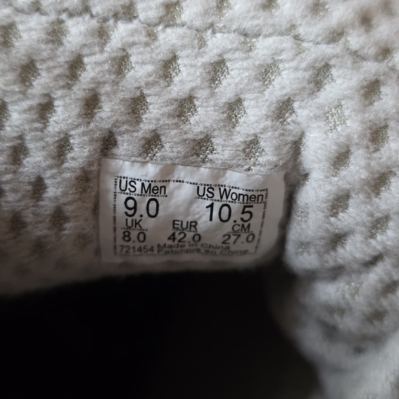 Vans Unisex Cream High-Top Sneakers - Picture 9 of 10